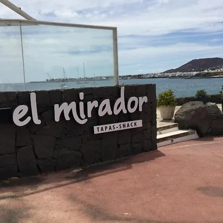 Marina View 2, Marina Rubicon, Lanzarote Villa *
